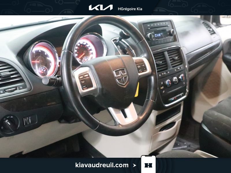 2017 Dodge GR Caravan Blue Laval - photo #10