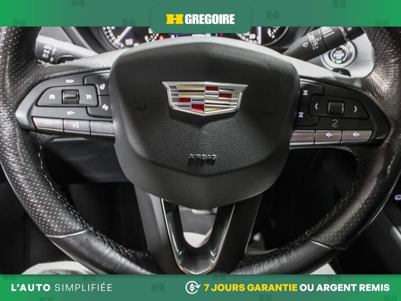 2020 Cadillac XT4 White Blainville - photo #24
