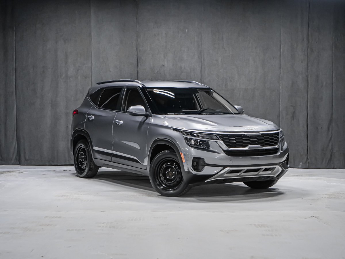 2022 Kia Seltos LX Black Montreal - photo #1
