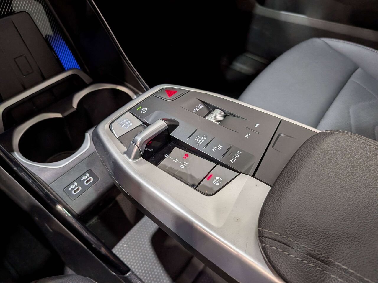 2023 BMW X1 xDrive28i Sports Activity Vehicle Black Val-David - photo #28