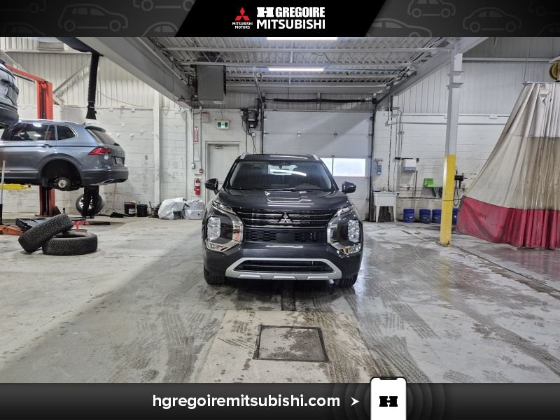 2025 Mitsubishi Outlander Plug-In Hybrid Grey Blainville - photo #1