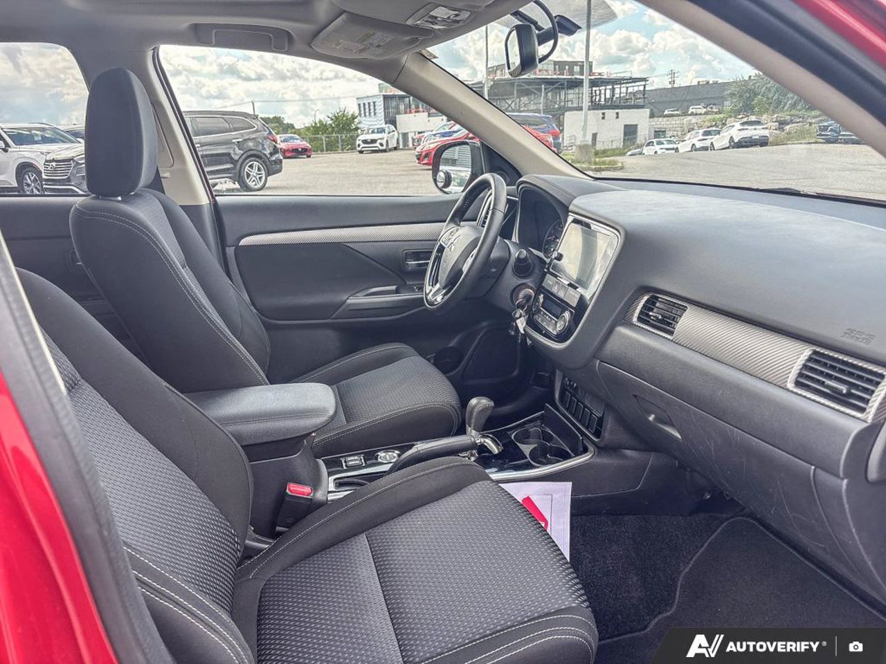 Mitsubishi Outlander JA4AZ2A39JZ619508 2018 Rouge Mirabel - photo #24