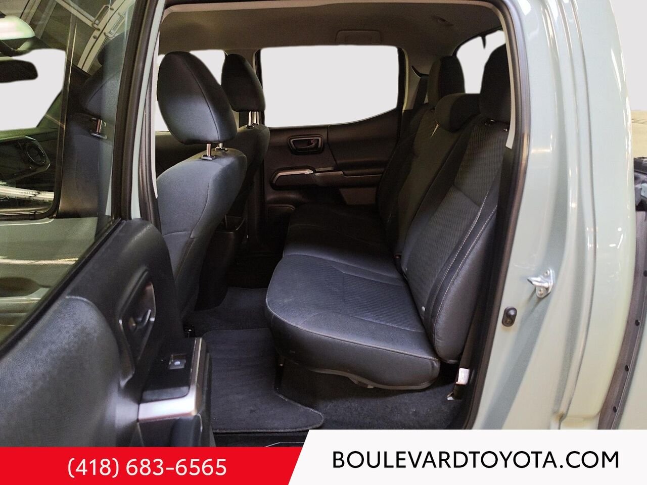 Toyota Tacoma 100089A-122 | DOUBLE CAB 4X4 EMP.COURT 2023 Gris Québec - photo #19