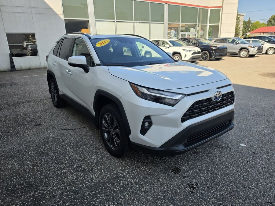 Toyota RAV4 XLE HYBRIDE 2023 2023 Blanc