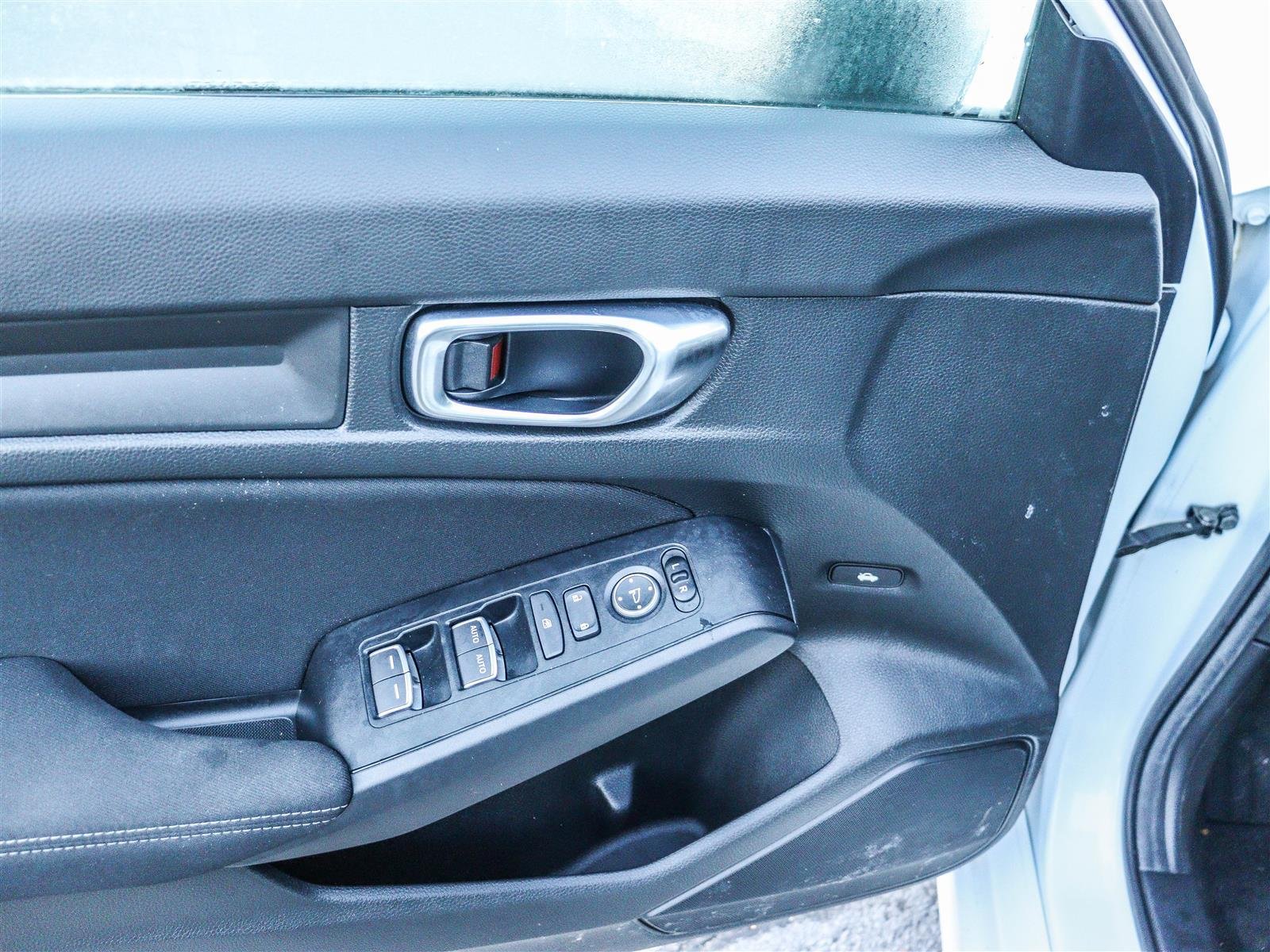 2025 Honda Civic Sedan LX Ottawa & Gatineau - photo #7