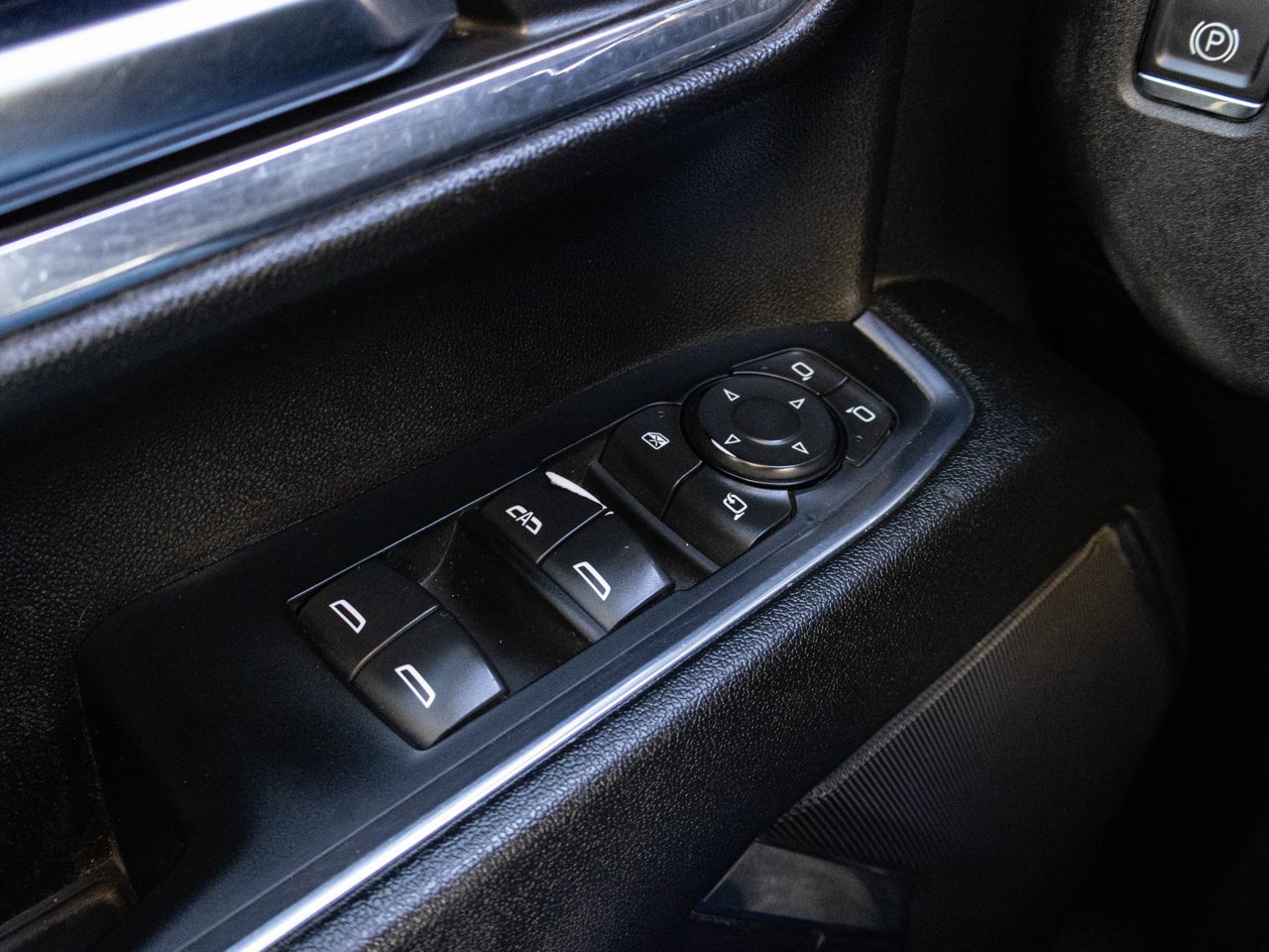 2024 Chevrolet Silverado 3500HD 4WD Crew Cab 159 LT White Sherwood Park - photo #16