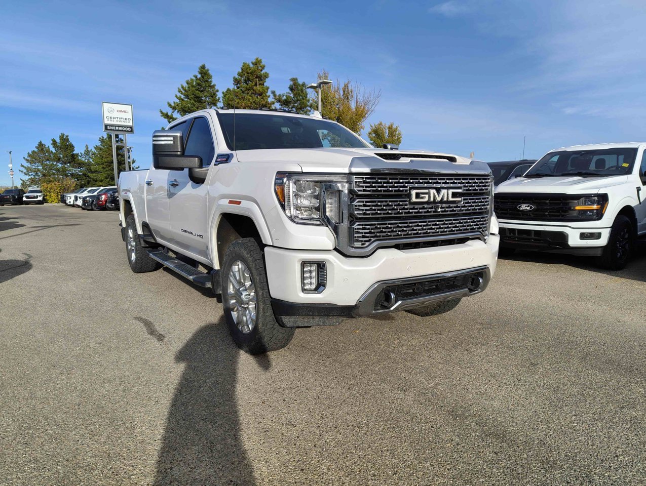 2020 GMC Sierra 3500HD 4WD Crew Cab 159 Denali White Sherwood Park - photo #2