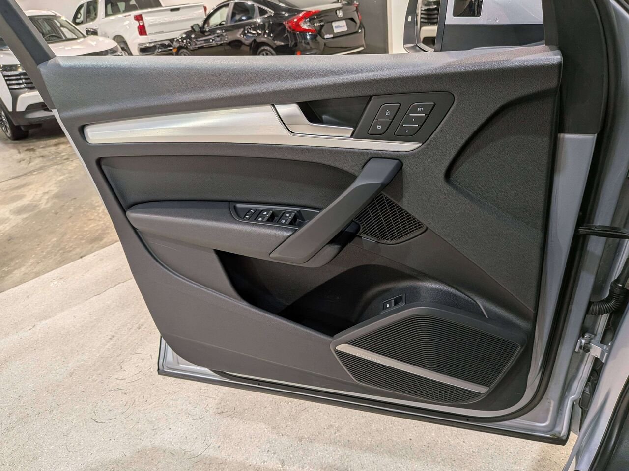 2019 Audi Q5 Technik 45 TFSI quattro Silver Val-David - photo #33