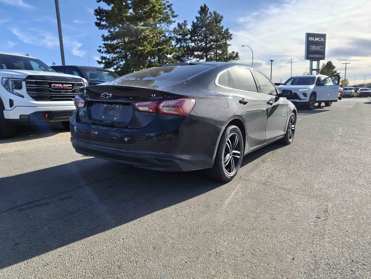 2019 Chevrolet Malibu 4dr Sdn LT w/1LT Black Sherwood Park - photo #5