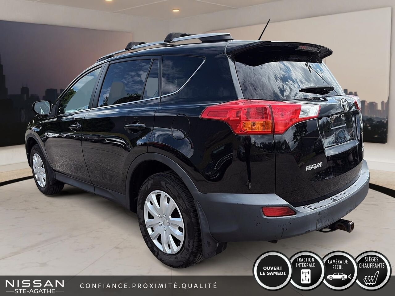 2015 Toyota RAV4 Black Ste-Agathe des Monts - photo #4