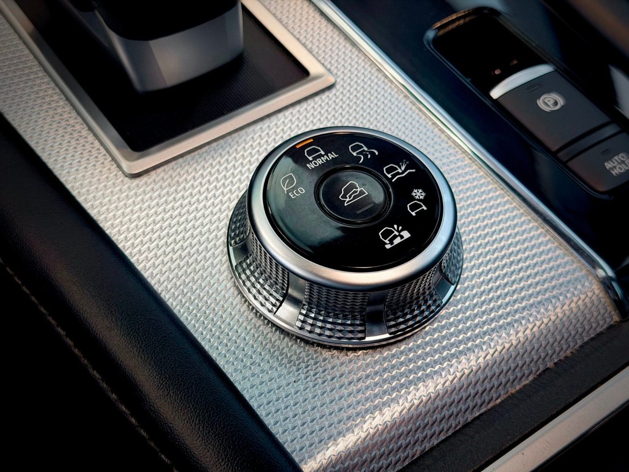 2023 Mitsubishi Outlander gray Notre-Dame-des-Prairies - photo #31