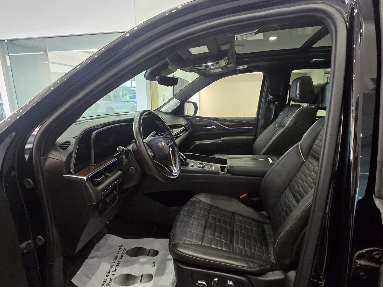 2024 Cadillac Escalade PLATINUM SPORT AWD FINANCEMENT À PARTIR 3.99% Black Laval - photo #11