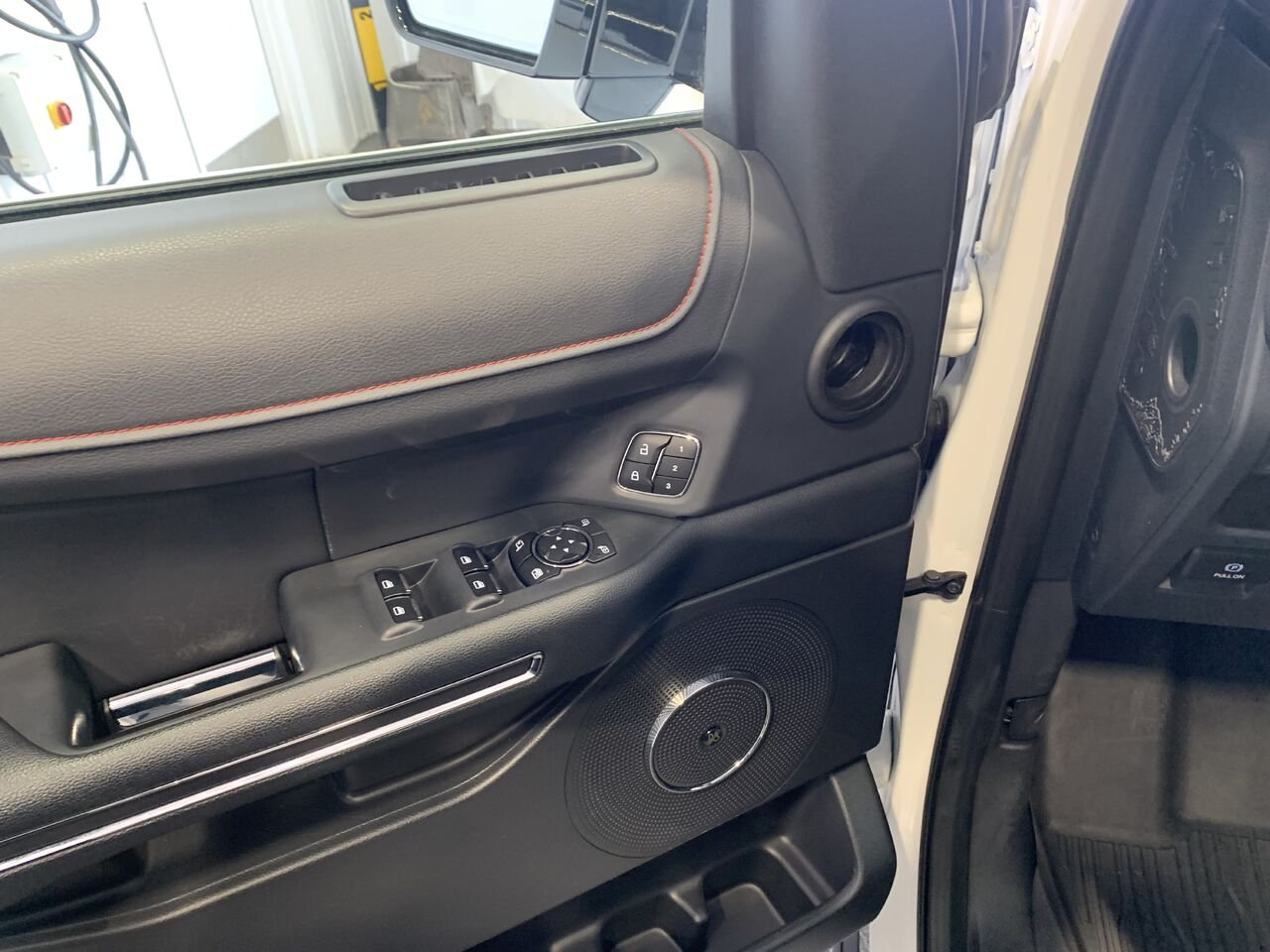 Ford Expedition EXPEDITION MAX 2023 Blanc Châteauguay - photo #25