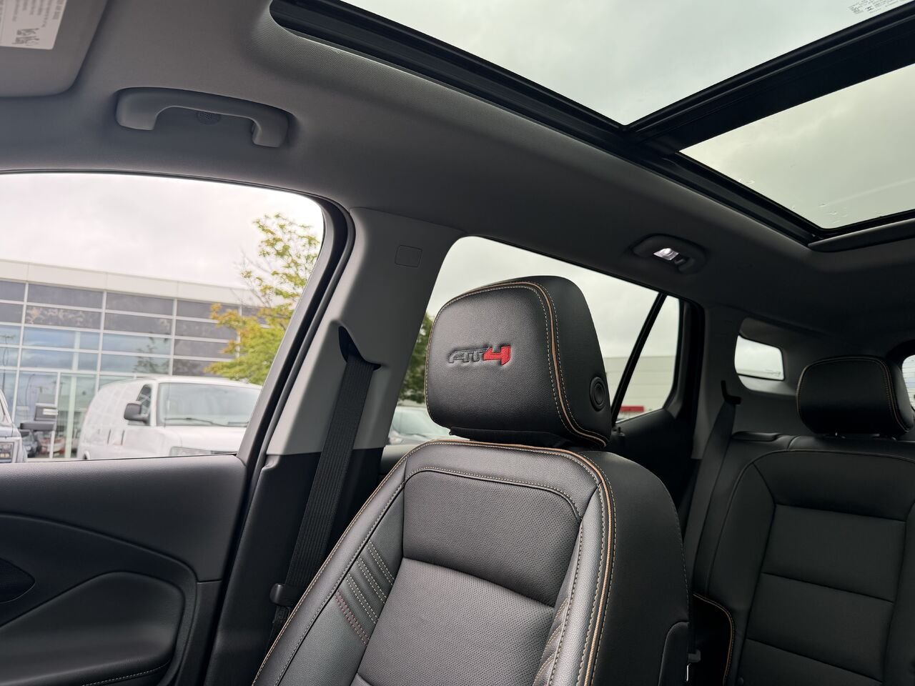 GMC TERRAIN AT4 AT4 4 portes TI 2024 Blanc Gatineau - photo #8
