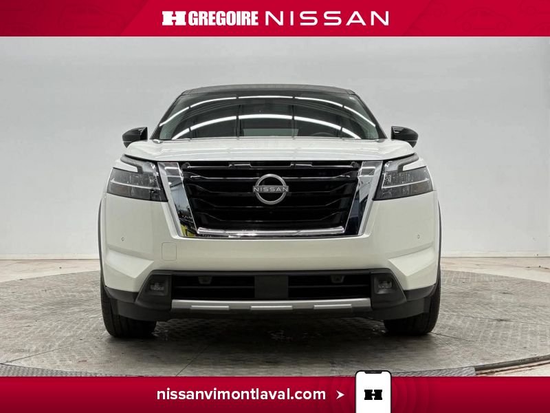 Nissan Pathfinder 2024 Blanc Laval - photo #1