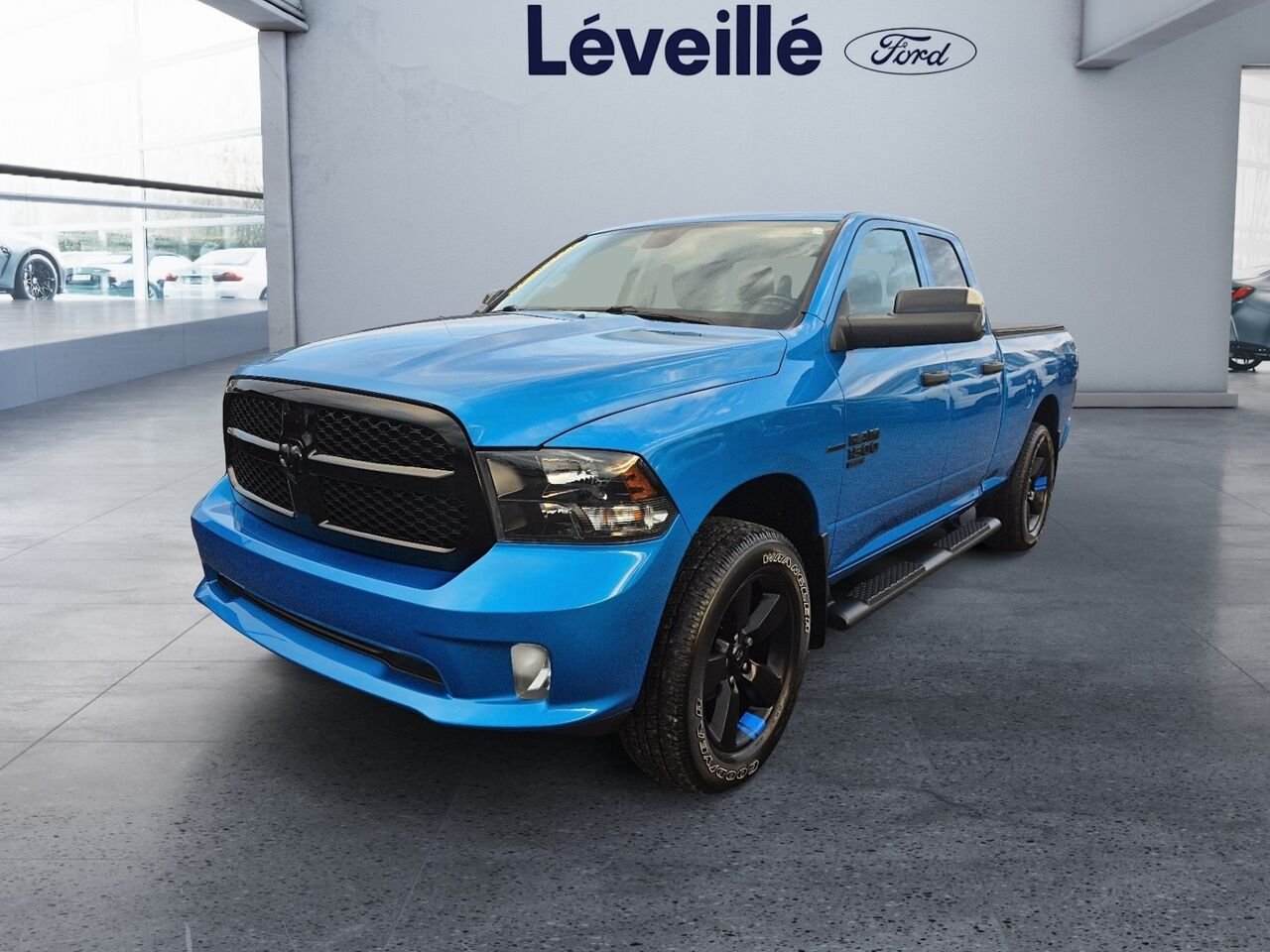 2022 Ram 1500 Classic Blue Saint-Jérôme - photo #0
