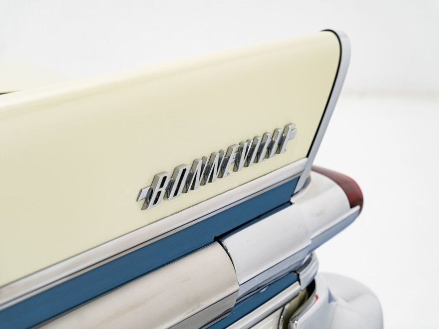 Pontiac Bonneville 1957 1957 Blanc