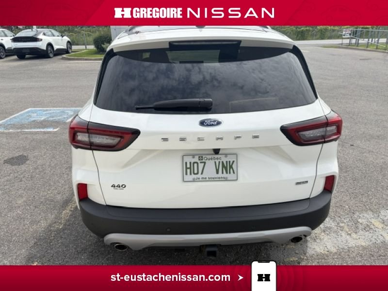 2024 Ford Escape White Laval - photo #11