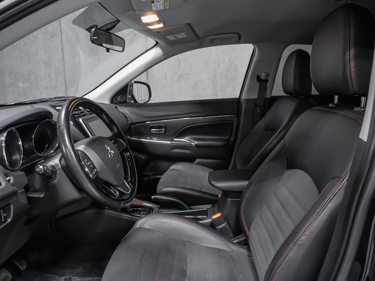 Mitsubishi RVR SE 2024 Noir Montréal - photo #11