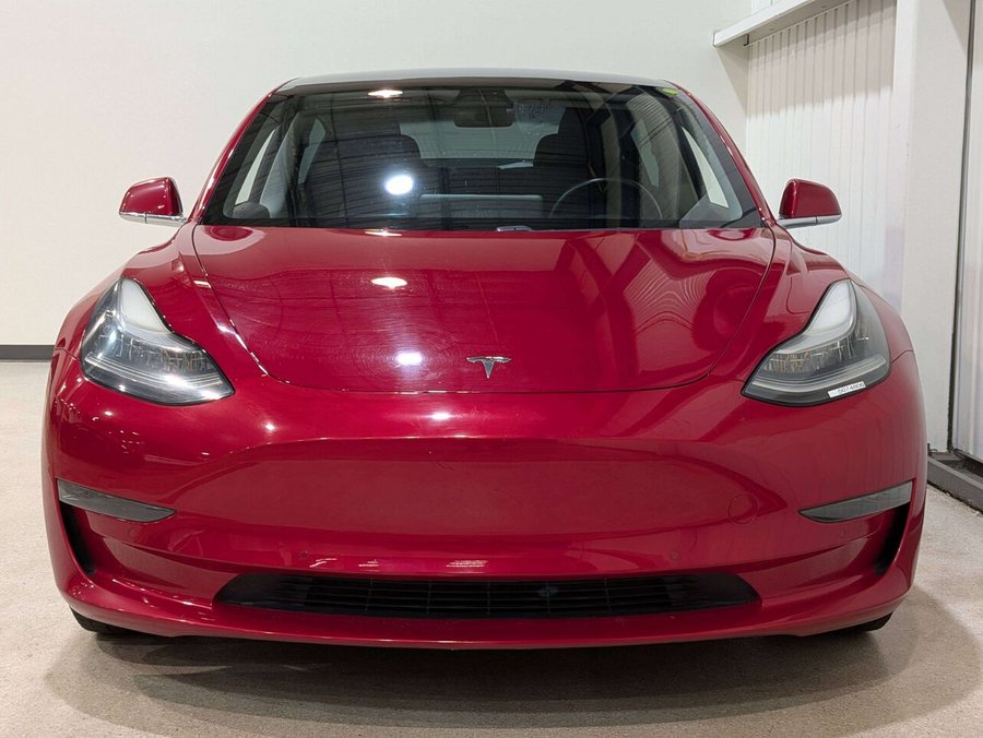 Tesla Model 3 Standard Range Plus RWD 2020 Rouge