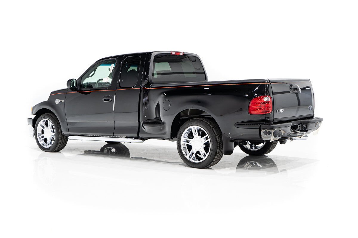 Ford F-150 Harley Davidson Edition In Delivery Packaging 2000 Noir Montréal - photo #77