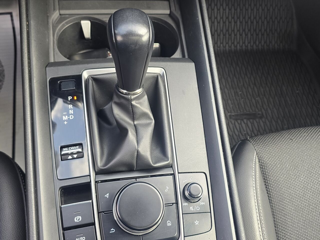 2024 Mazda CX-50 GS-L AWD White Laval - photo #12