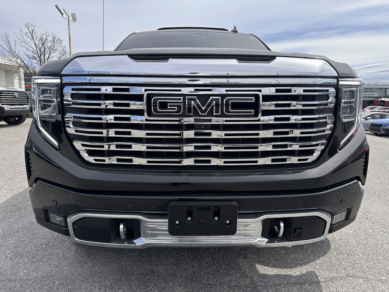 GMC SIERRA K1500 DENALI Denali cabine multiplace 4RM 147 po 2023 Noir Gatineau - photo #27