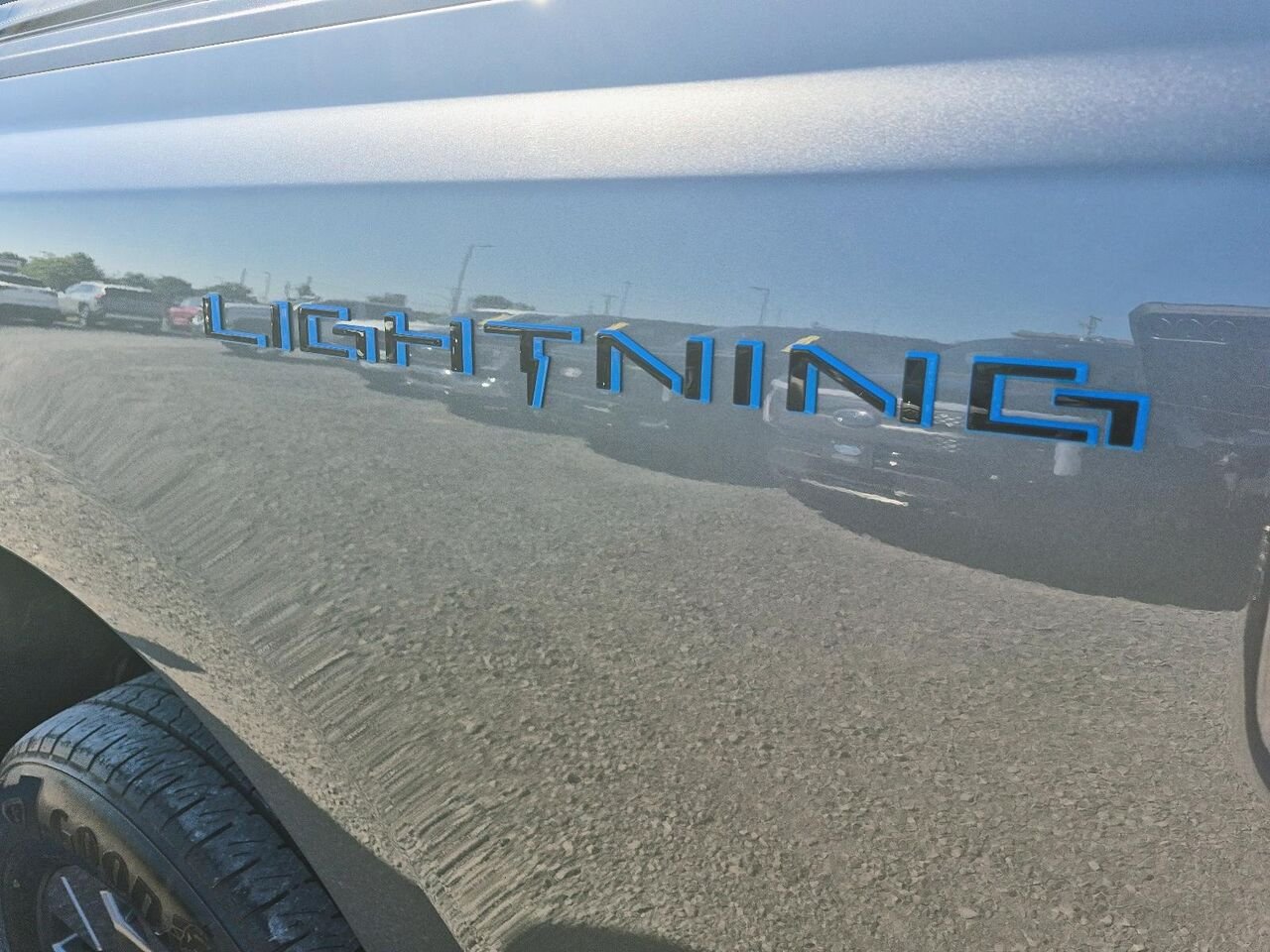 Ford F-150 Lightning 2024 Gris Saint-Jérôme - photo #15