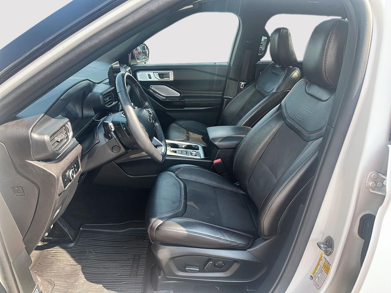 2024 Ford Explorer White Rouyn-Noranda - photo #7