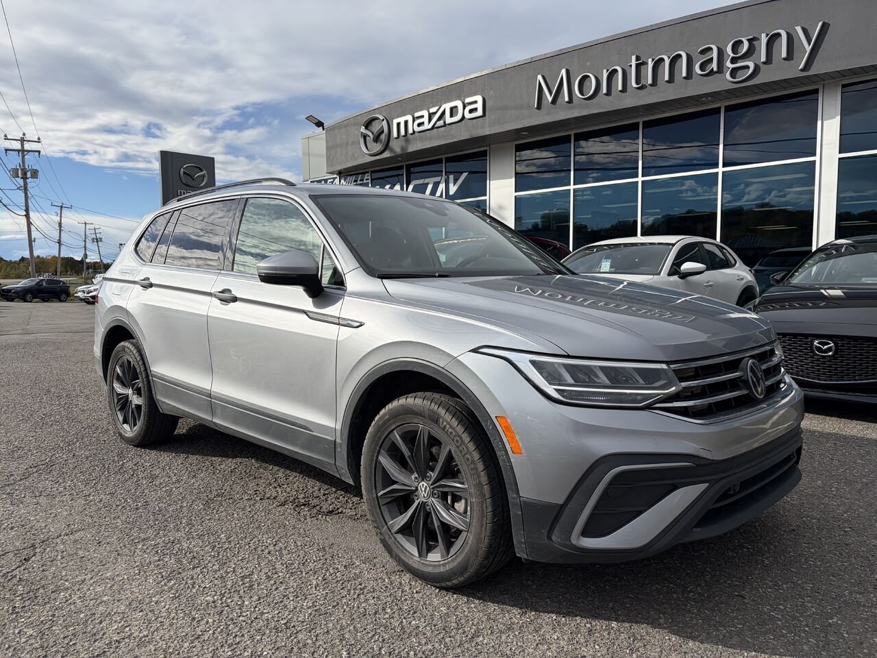 VOLKSWAGEN TIGUAN SE/WOLFSBURG Comfortline 4MOTION 2024 Gris Montmagny - photo #0