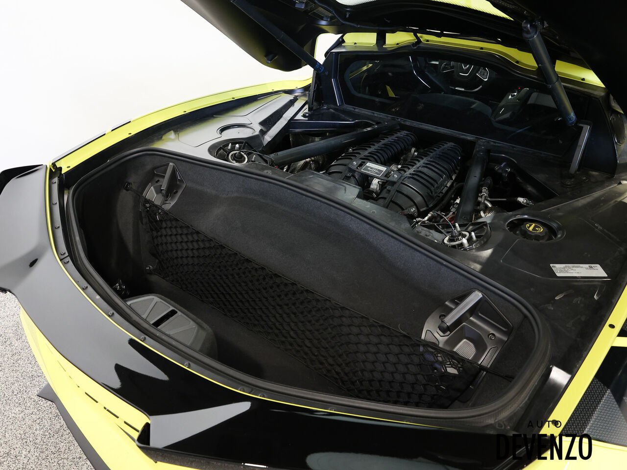 Chevrolet Corvette 2024 Jaune Saint-Eustache - photo #26