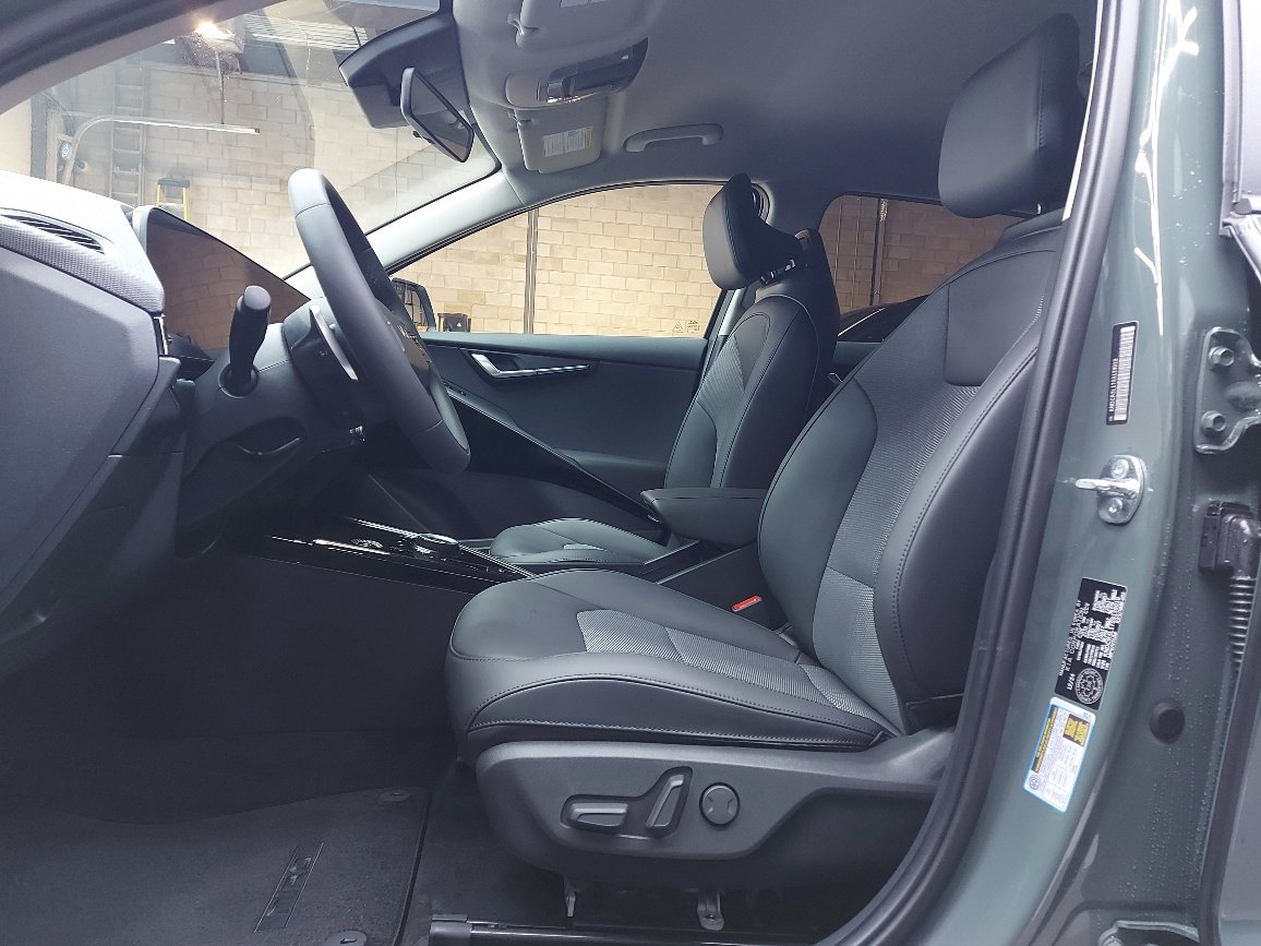 Kia Niro électrique 2026 Vert paysage urbain Blainville - photo #12