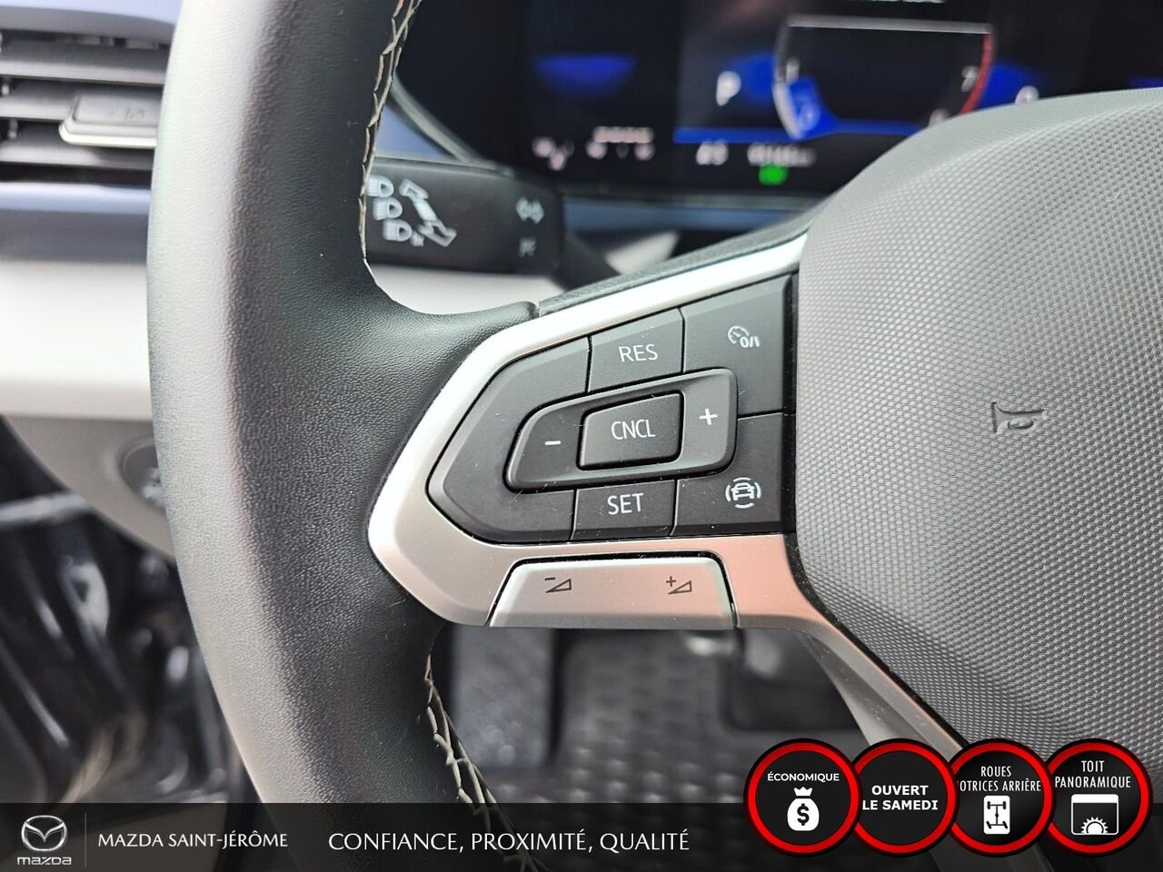 Volkswagen Taos Comfortline 4MOTION | TOIT PANORAMIQUE | MAGS | CUIR | 2023 Noir Saint-Jérôme - photo #13
