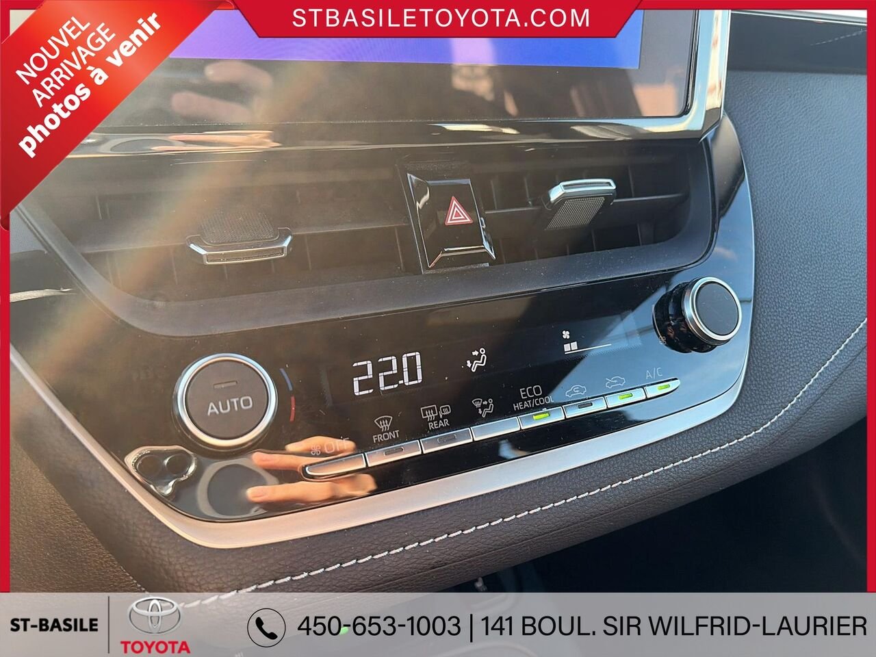 2025 TOYOTA Corolla Hatchback White Saint-Basile-le-Grand - photo #10