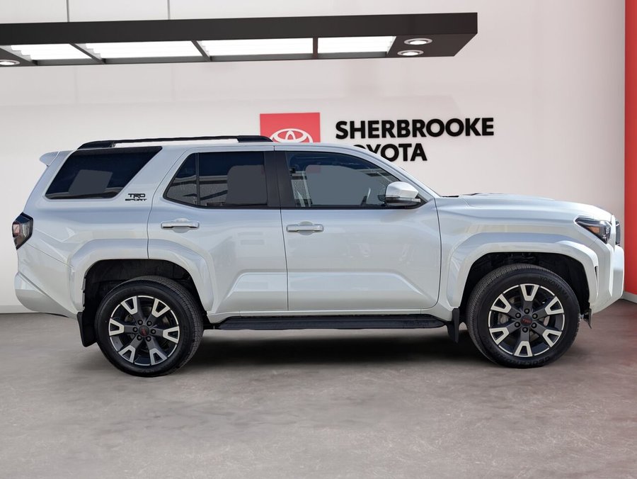 Toyota 4Runner TRD SPORT/SIÈGES CHAUFFANTS/TOIT OUVRANT/VOLANT CHAUFFANT/AC BIZONE/CAMÉRA DE RECUL/ 2025 Blanc