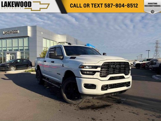 2025 Ram 2500 Big Horn Night Edition Level 1 4x4 6.7L Cummins | Heated Bucket Seats White