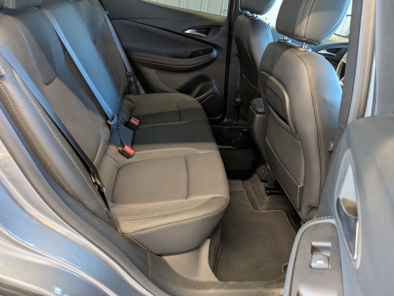Buick Encore 2023 Gris Gatineau - photo #16