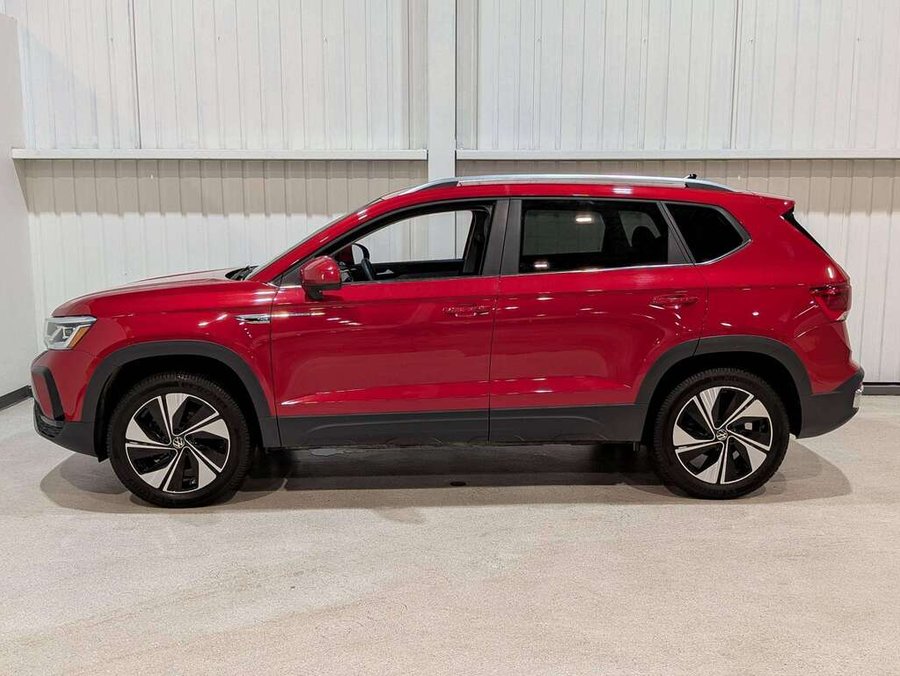 Volkswagen Taos Highline 4MOTION 2024 Rouge