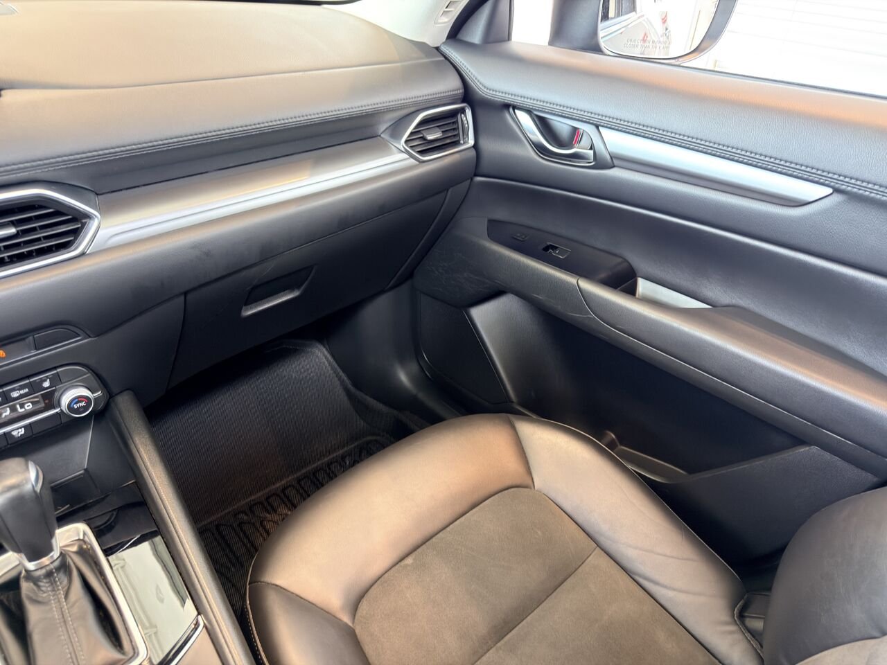 2022 Mazda CX-5 Black Notre-Dame-des-Prairies - photo #21