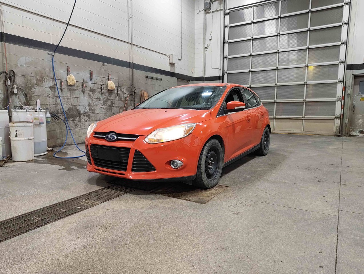 2012 Ford Focus 5dr HB SEL Red Sherwood Park - photo #3