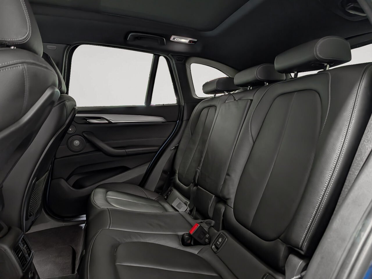 2018 BMW X1 xDrive 28i M Sport Premium Package Blue Sherbrooke - photo #9