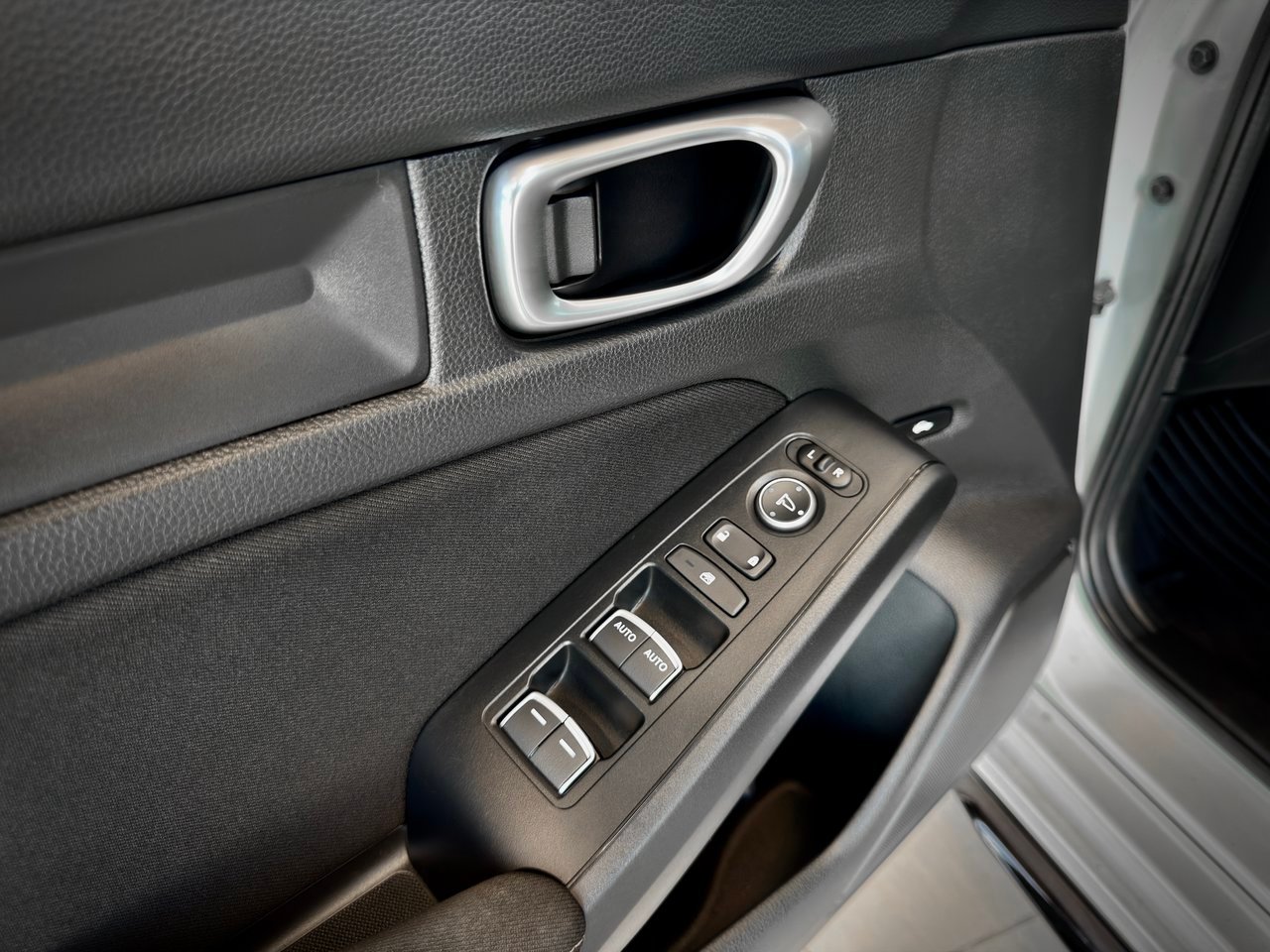 2024 Honda Civic Sedan White Notre-Dame-des-Prairies - photo #23