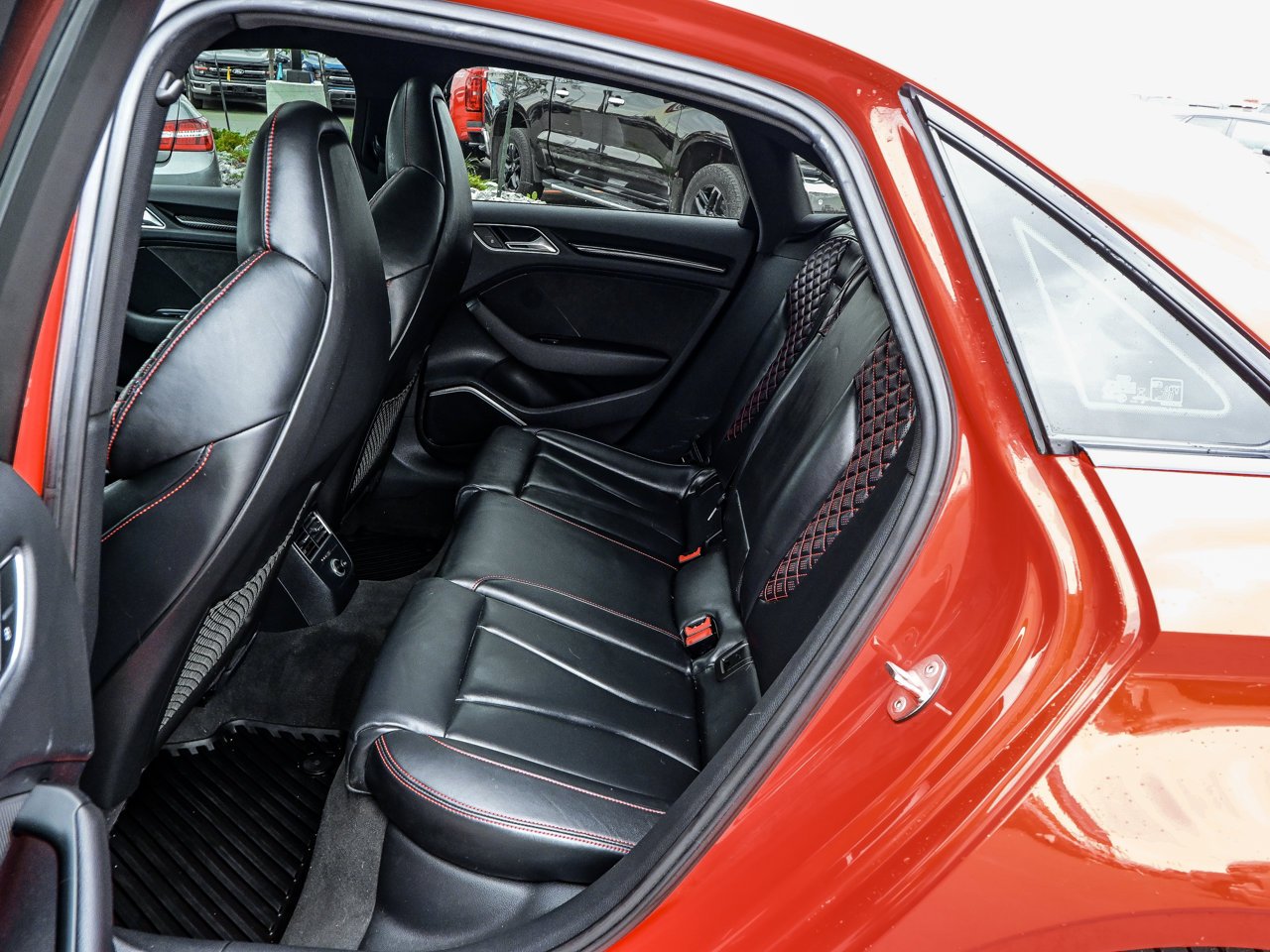 2018 Audi RS 3 Sedan 2.5 TFSI quattro S tronic Catalunya Red Metallic Sherwood Park - photo #32