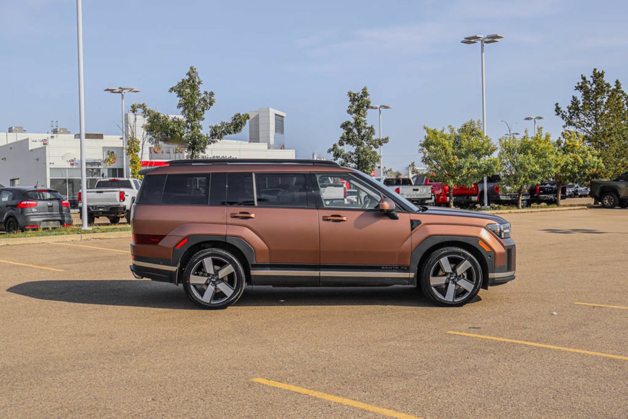 2024 Hyundai Santa Fe Luxury AWD Bronze Sherwood Park - photo #9