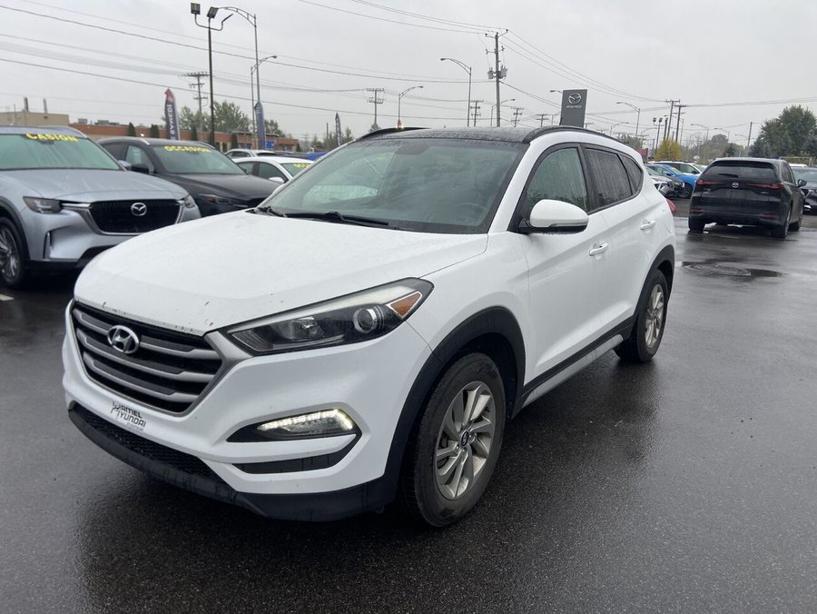 Hyundai Tucson SE | AWD | CUIR | TOIT PANO | GARANTIE 1 AN INCLUSE | *579-888-9954* TEXTOS 2017 Blanc