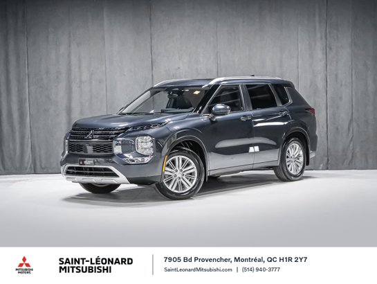 Mitsubishi Outlander LE 2024 Gris