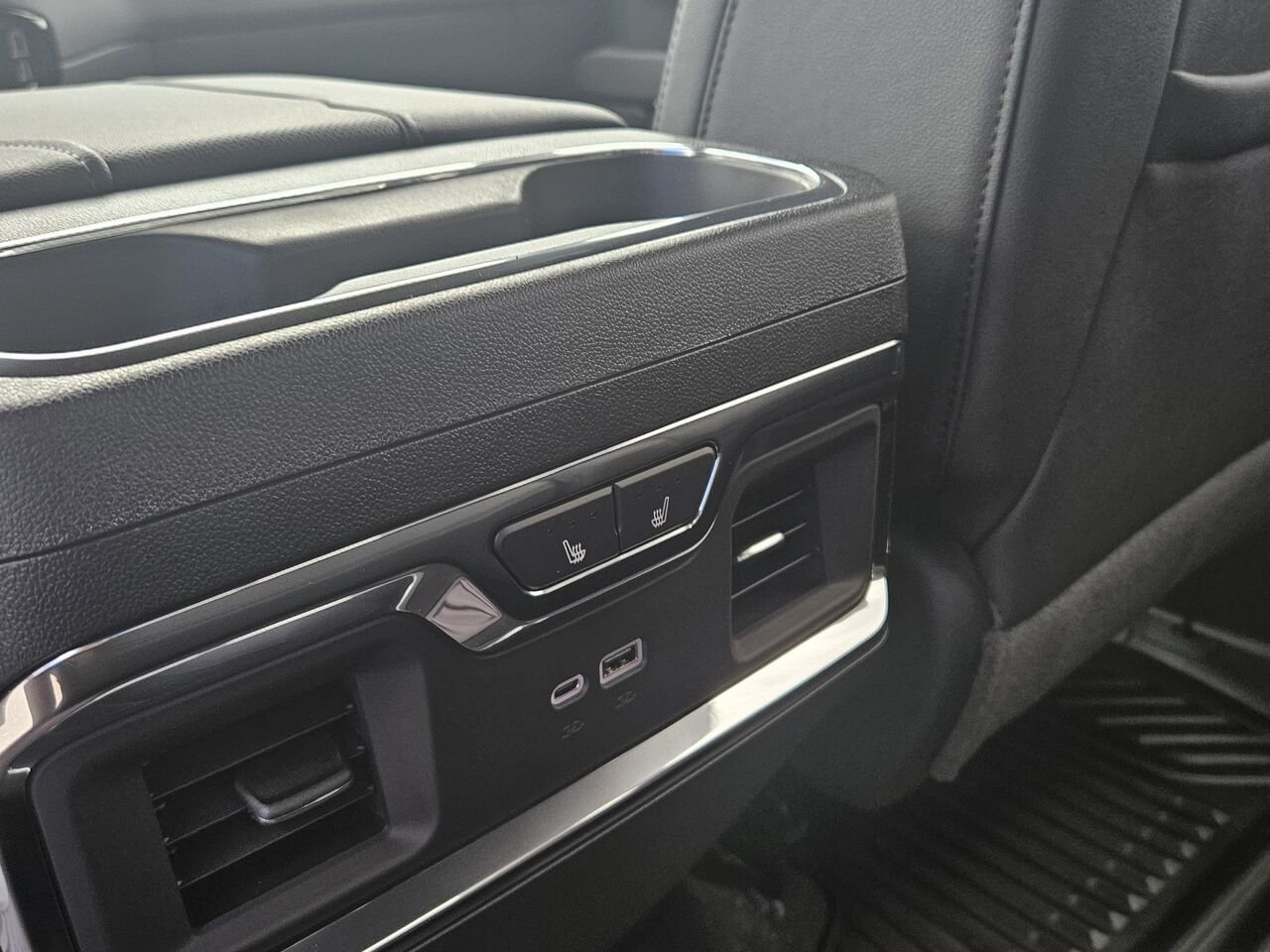Chevrolet Silverado 2500HD LTZ cabine multiplace 4RM 172 po 2026 Blanc sommet Thetford Mines - photo #18