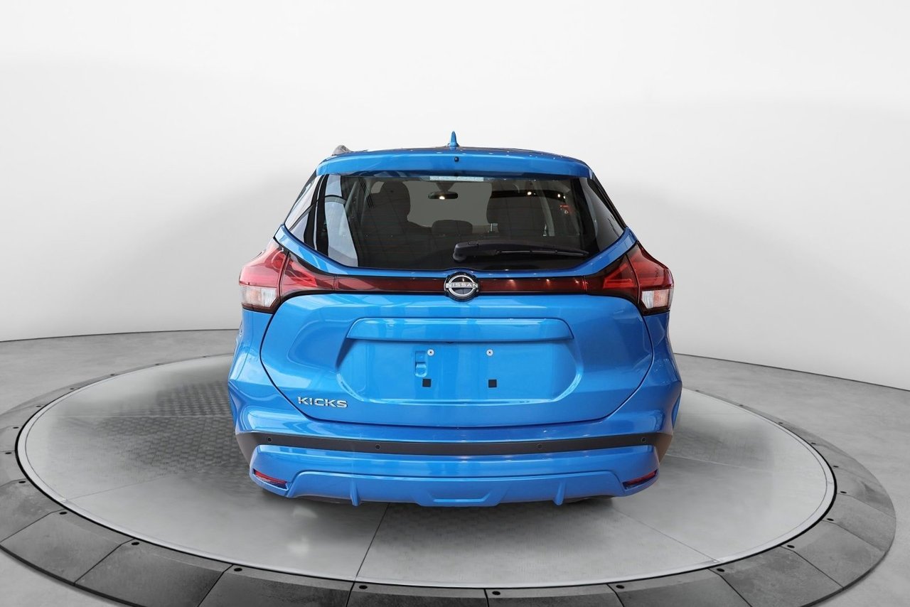 Nissan Kicks S 2023 Bleu Baie-Comeau - photo #3