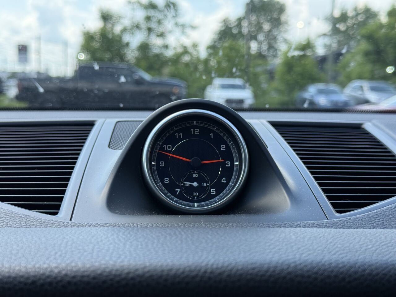2019 Porsche Macan S White Granby - photo #16
