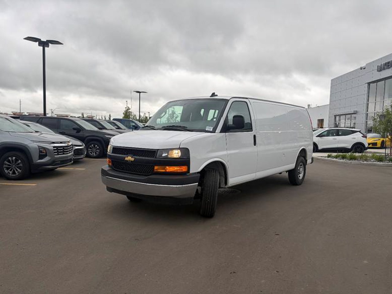 2025 Chevrolet Express Cargo Van RWD 3500 155 White Sherwood Park - photo #2